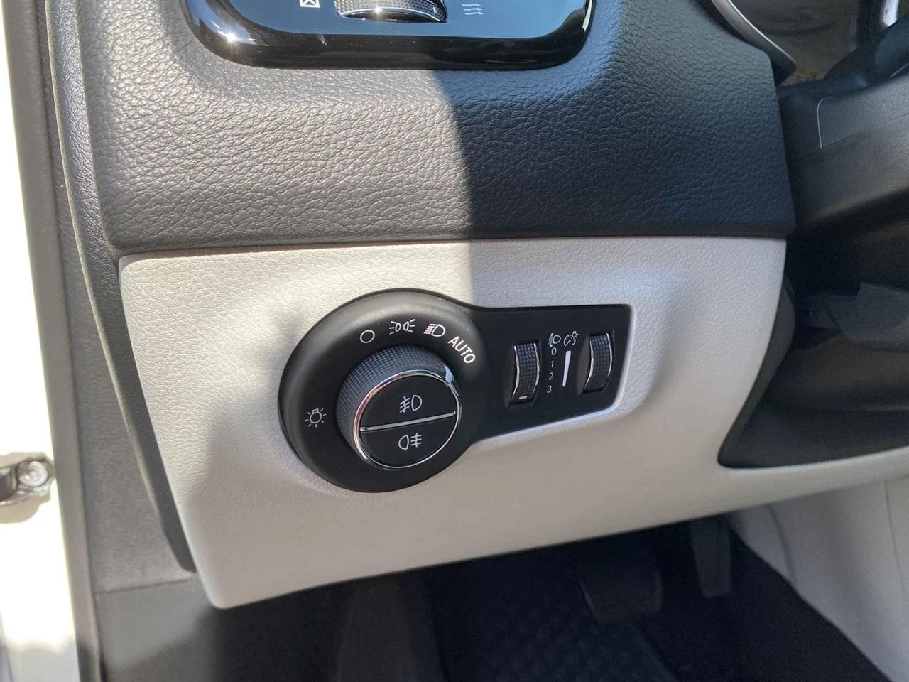 2018 Jeep COMPASS - 15