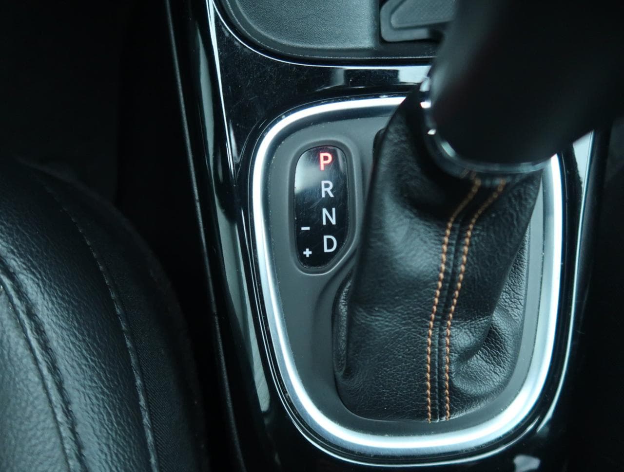 2019 Jeep COMPASS - 24