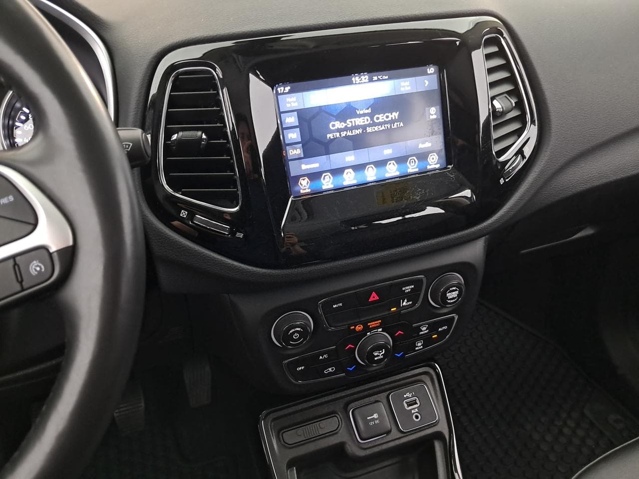2020 Jeep COMPASS - 33