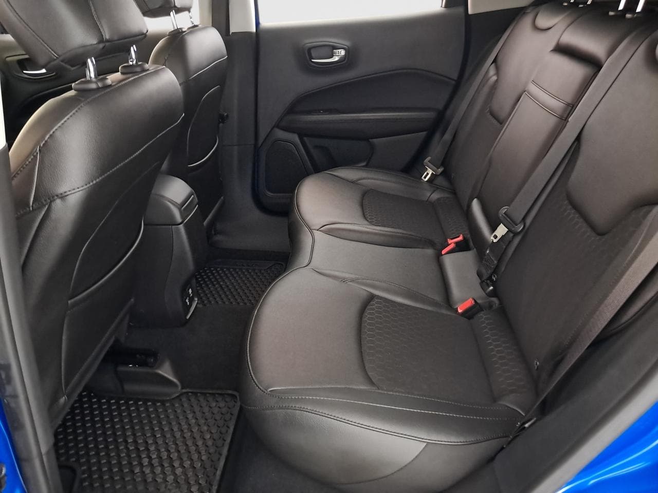 2020 Jeep COMPASS - 27