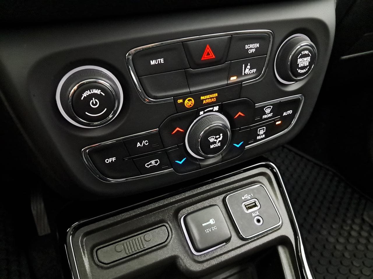 2020 Jeep COMPASS - 39