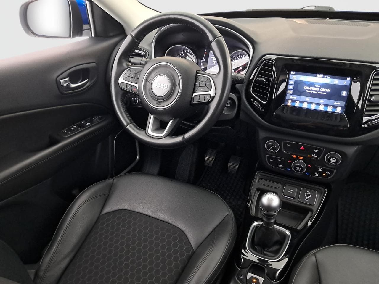 2020 Jeep COMPASS - 17
