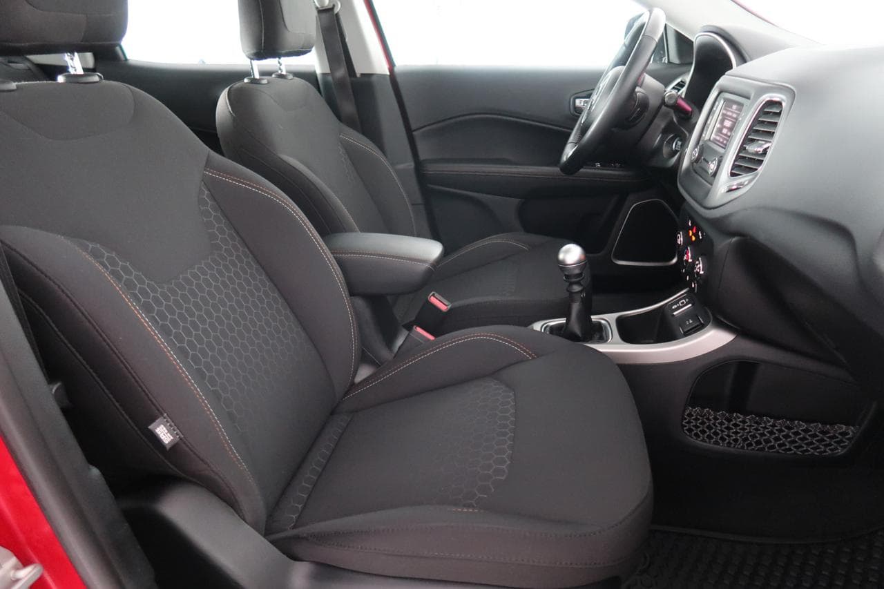 2018 Jeep COMPASS - 12
