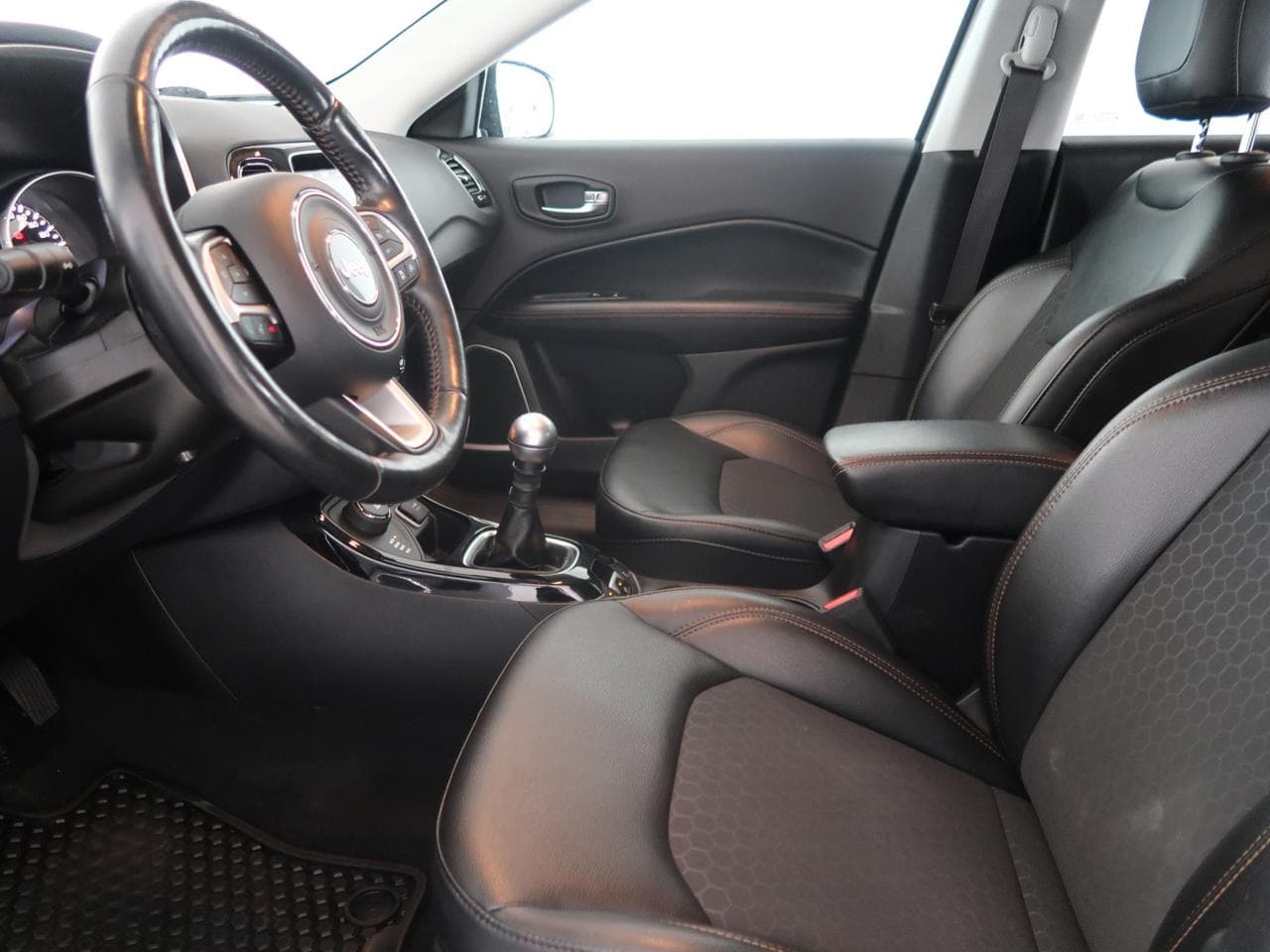 2020 Jeep COMPASS - 16