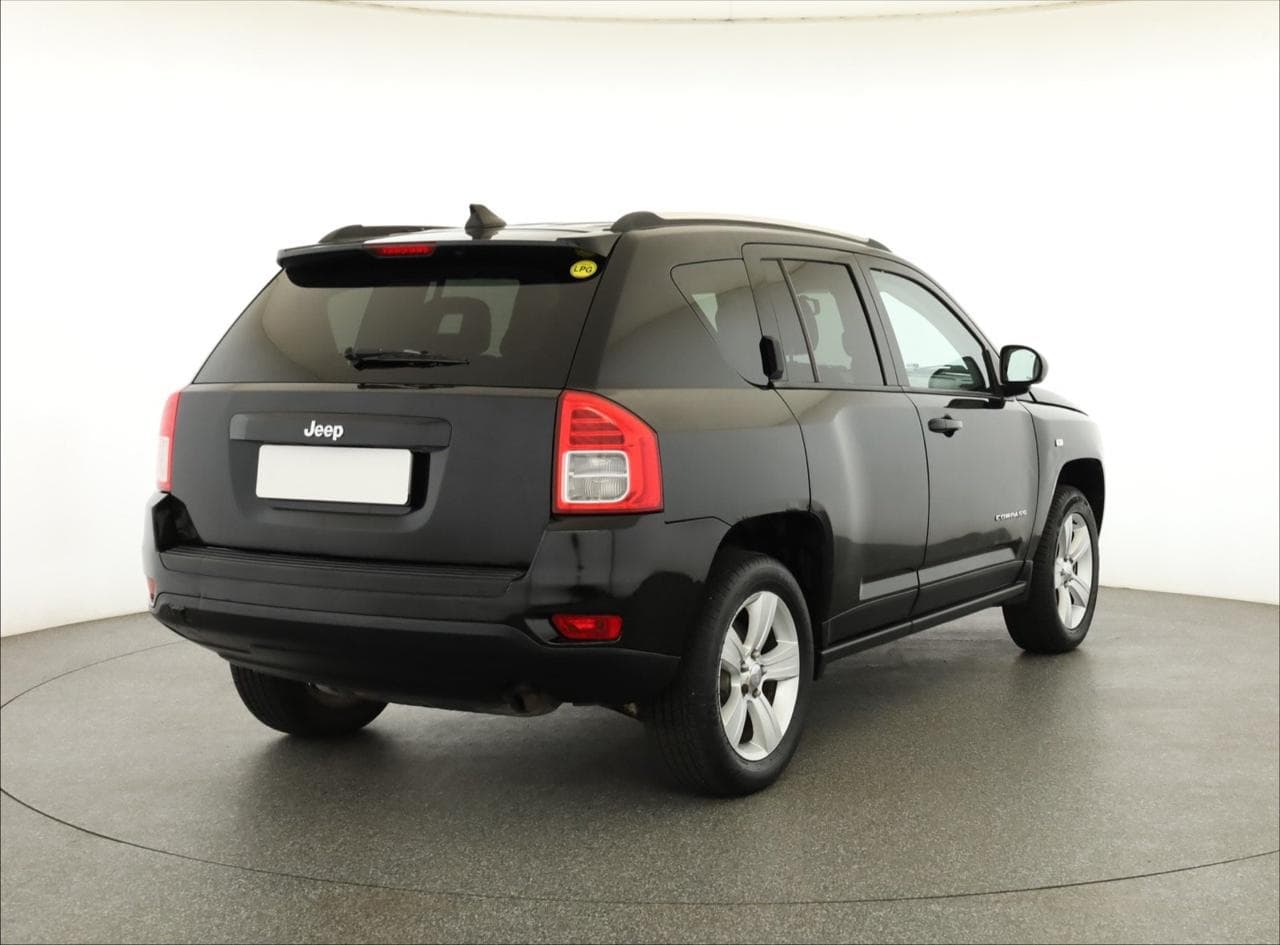 2012 Jeep COMPASS - 7