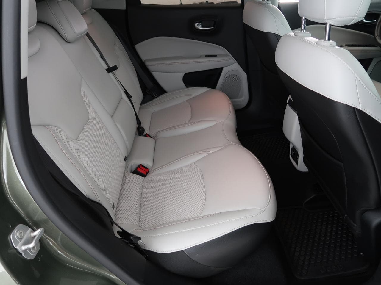 2019 Jeep COMPASS - 13