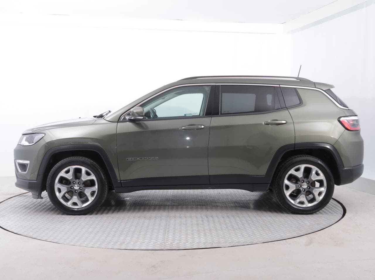 2019 Jeep COMPASS - 4