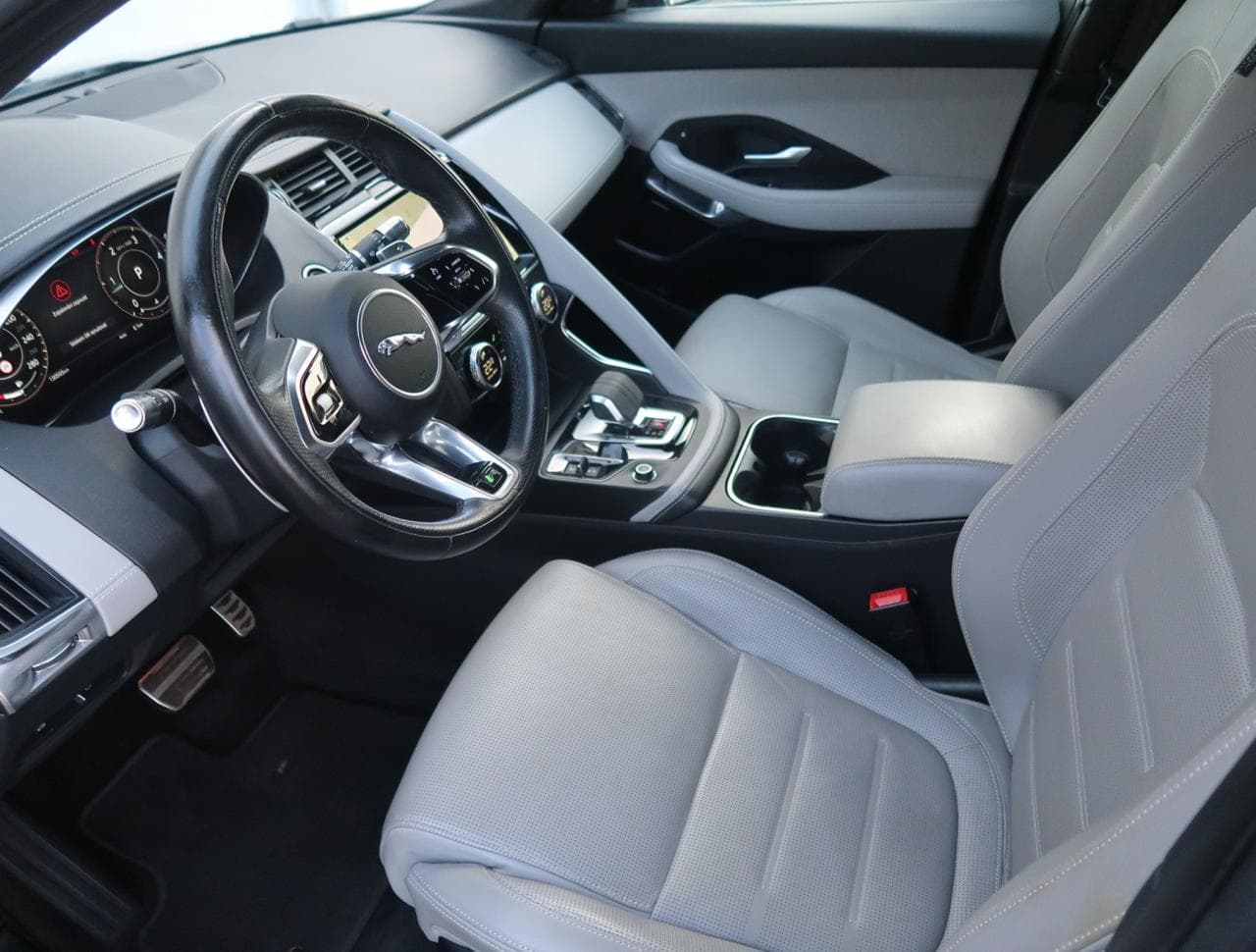 2021 Jaguar E-Pace - 16