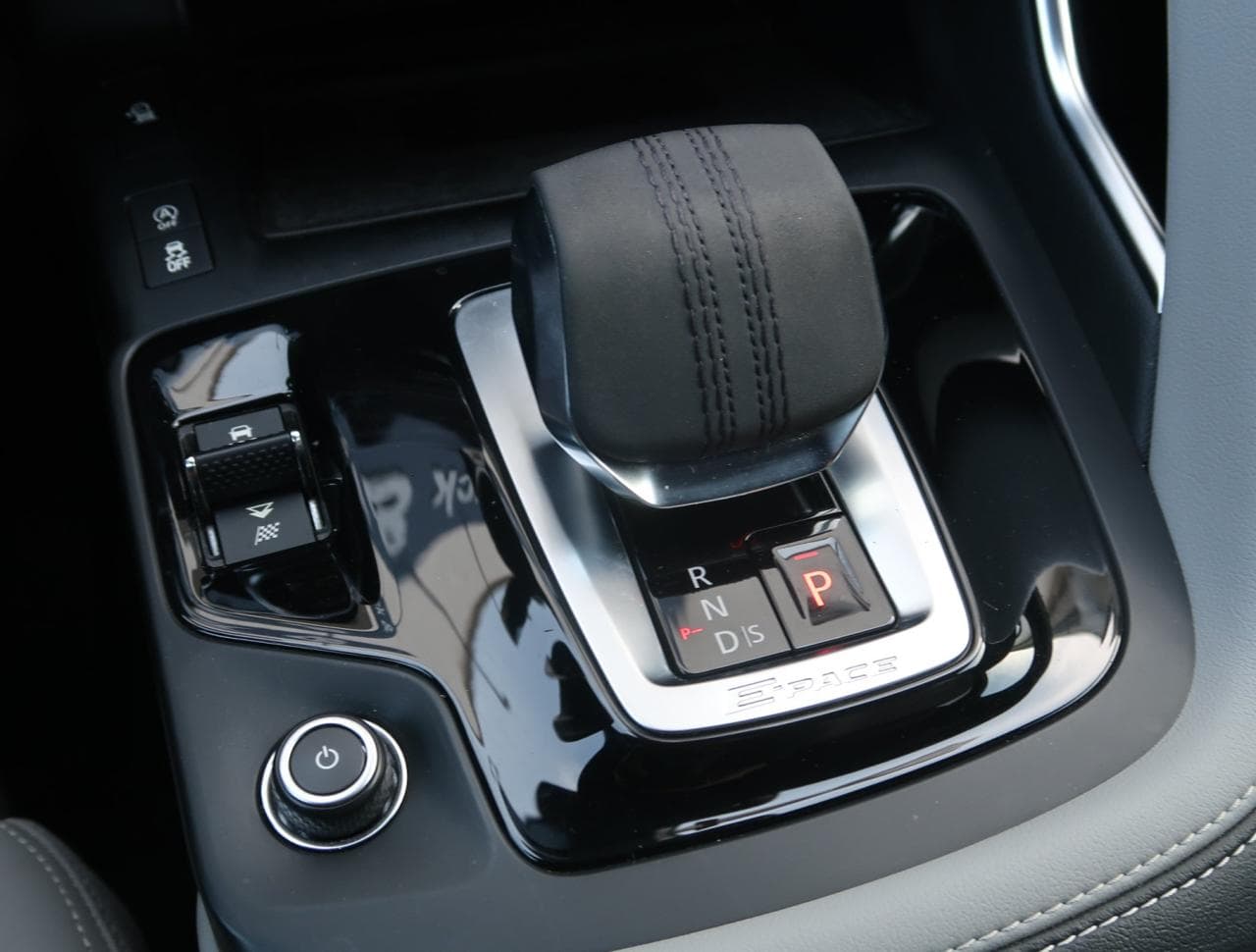 2021 Jaguar E-Pace - 19