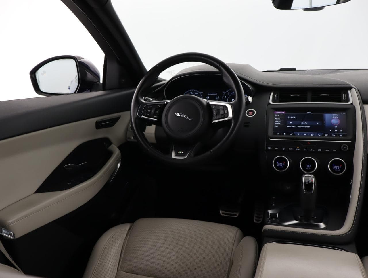 2019 Jaguar E-PACE - 9