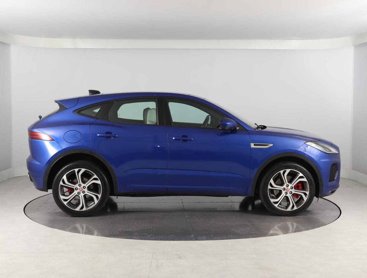 2019 Jaguar E-PACE - 8