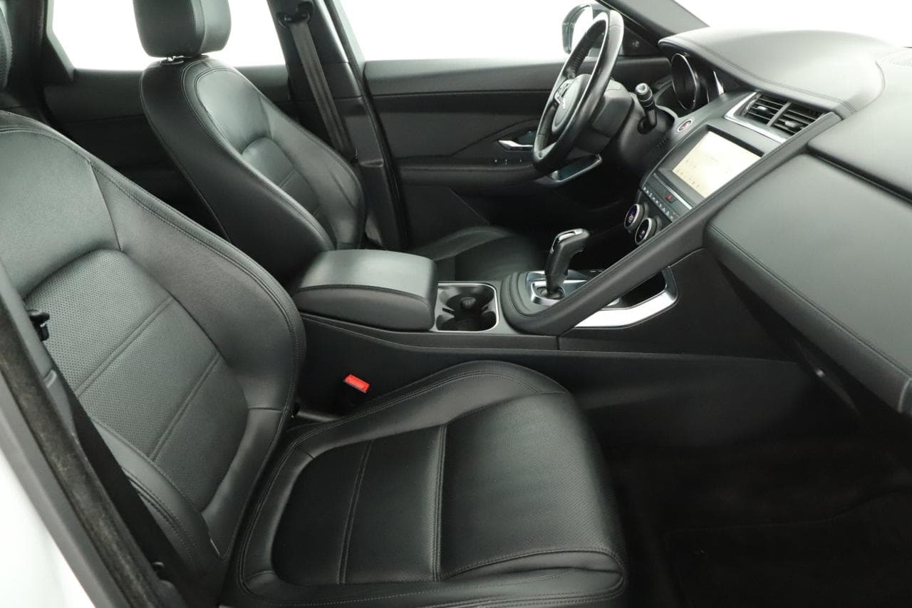 2019 Jaguar E-PACE - 10