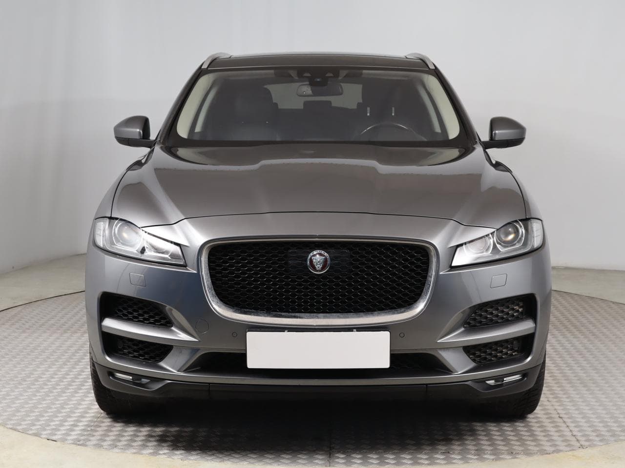 2017 Jaguar F-Pace - 2