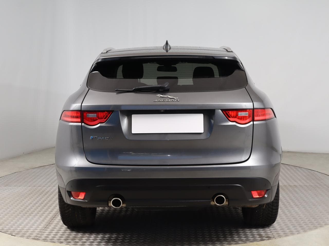 2017 Jaguar F-Pace - 6