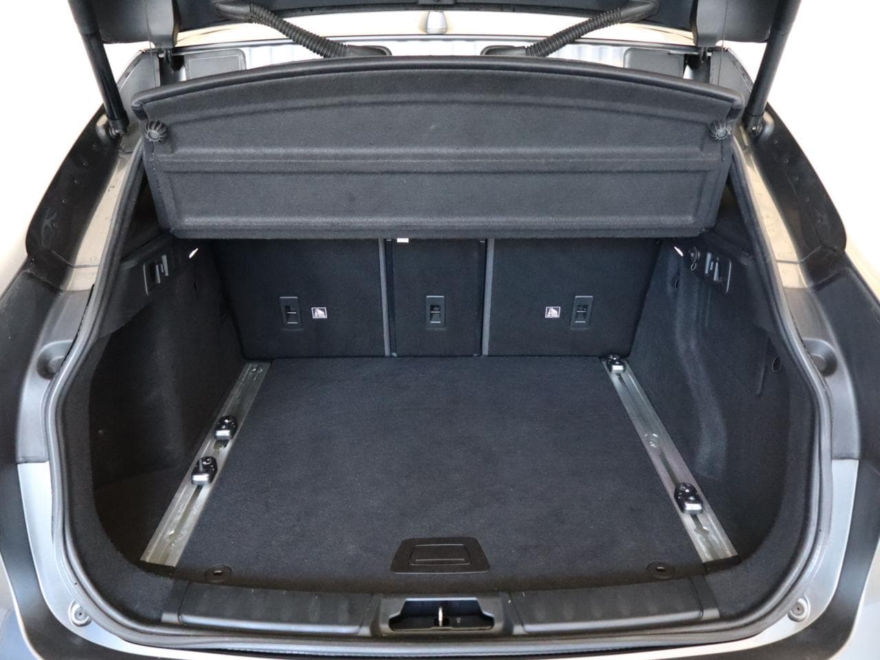 2017 Jaguar F-Pace - 18