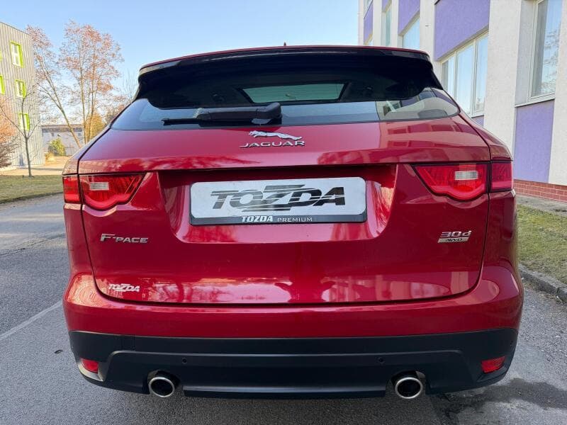2016 Jaguar F-Pace - 4