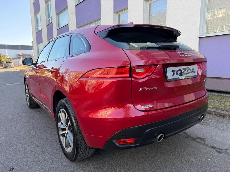 2016 Jaguar F-Pace - 3