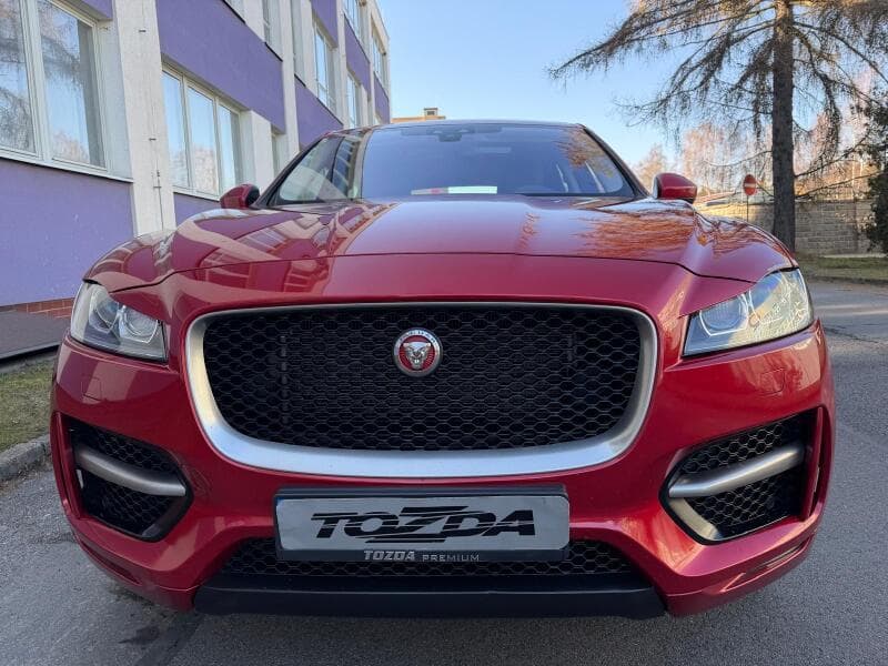 2016 Jaguar F-Pace - 6