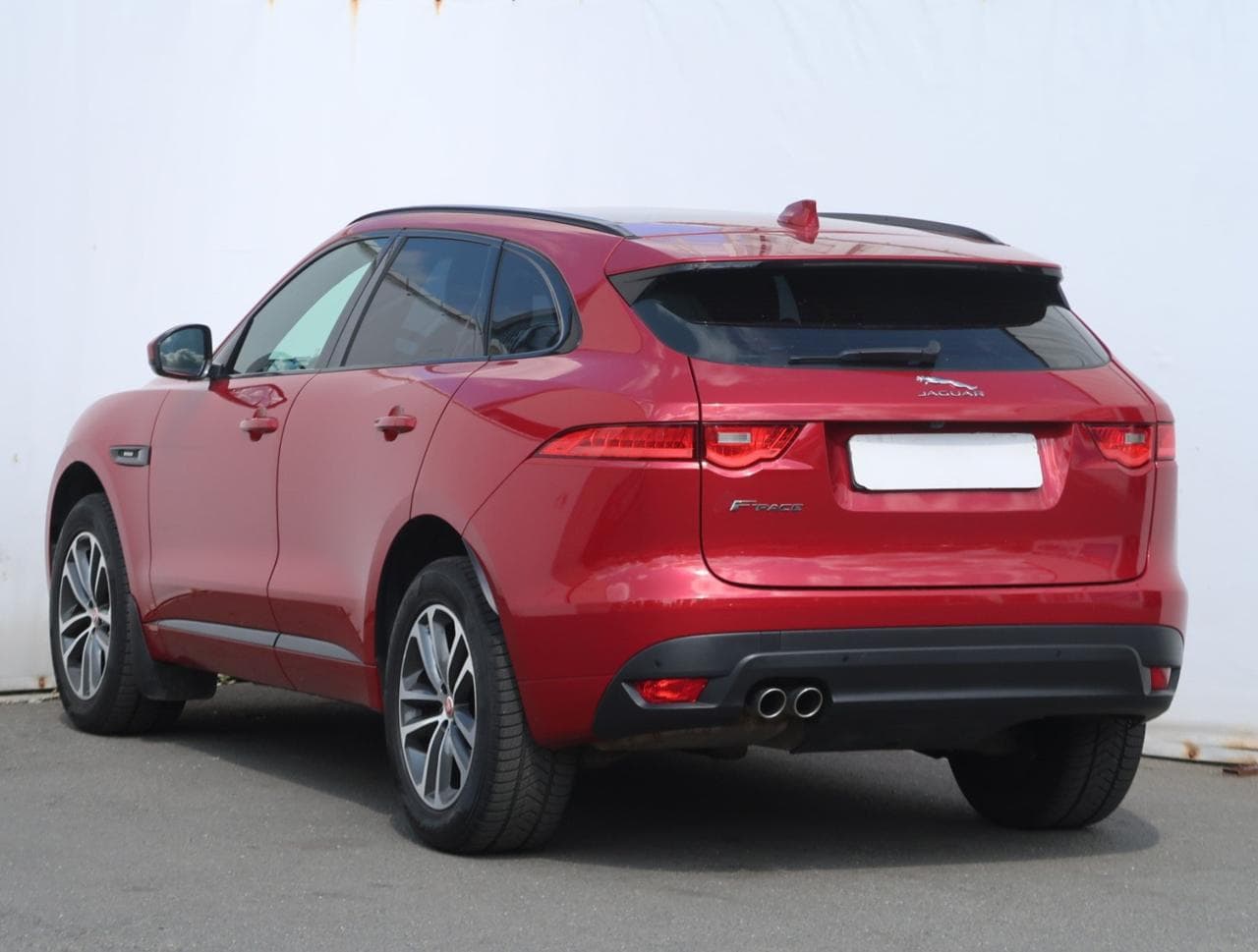2017 Jaguar F-PACE - 5
