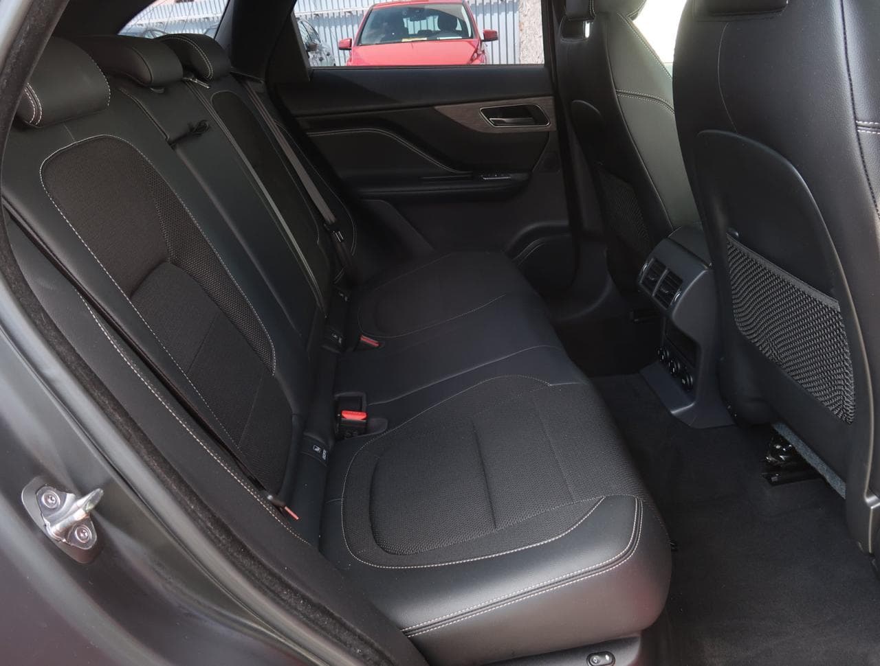 2017 Jaguar F-PACE - 13