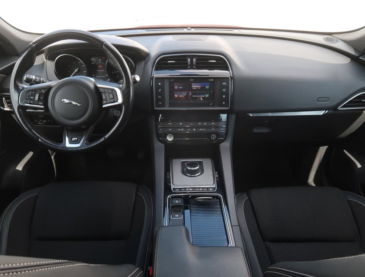 2017 Jaguar F-PACE - 10