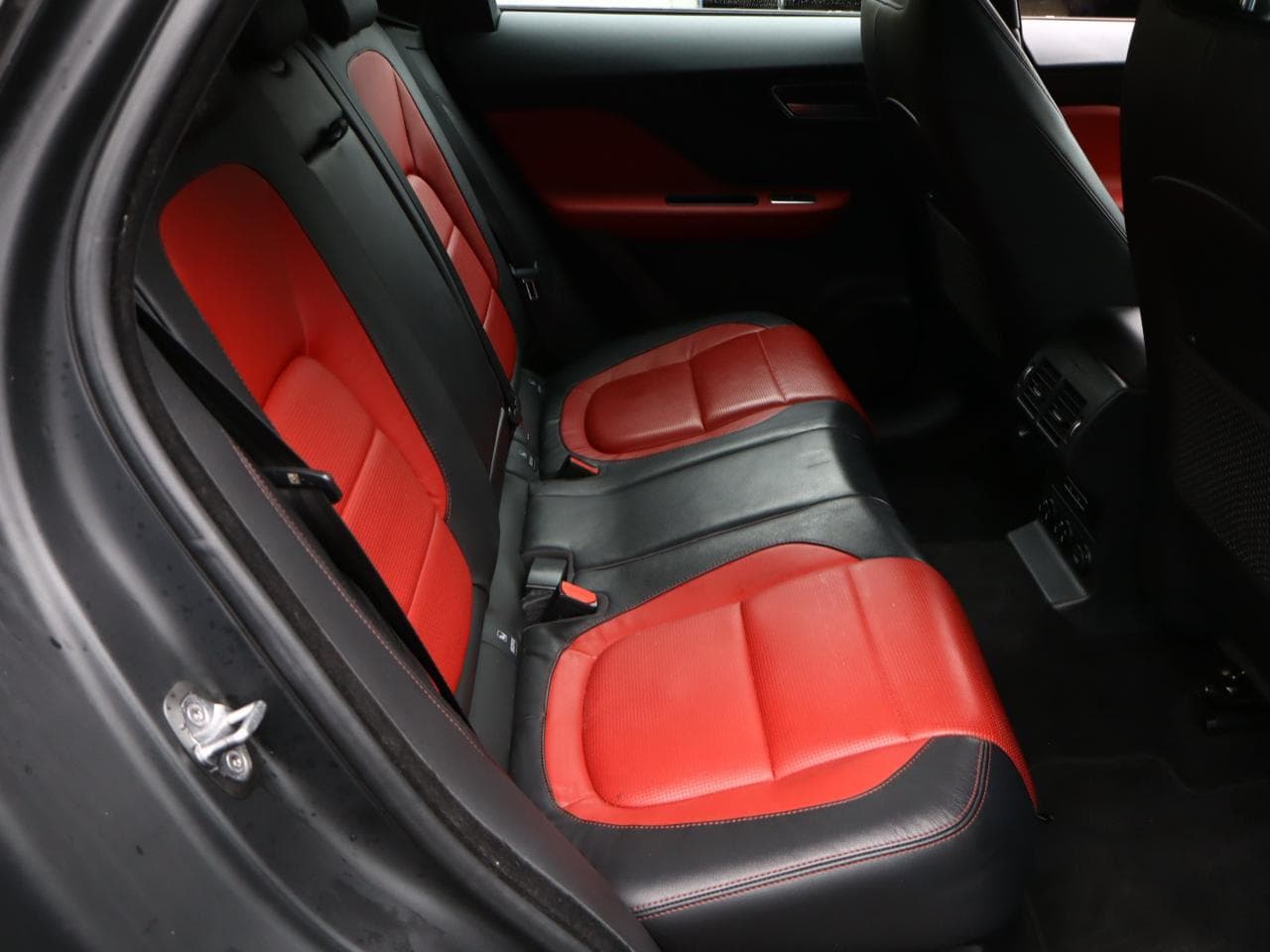 2017 Jaguar F-PACE - 11