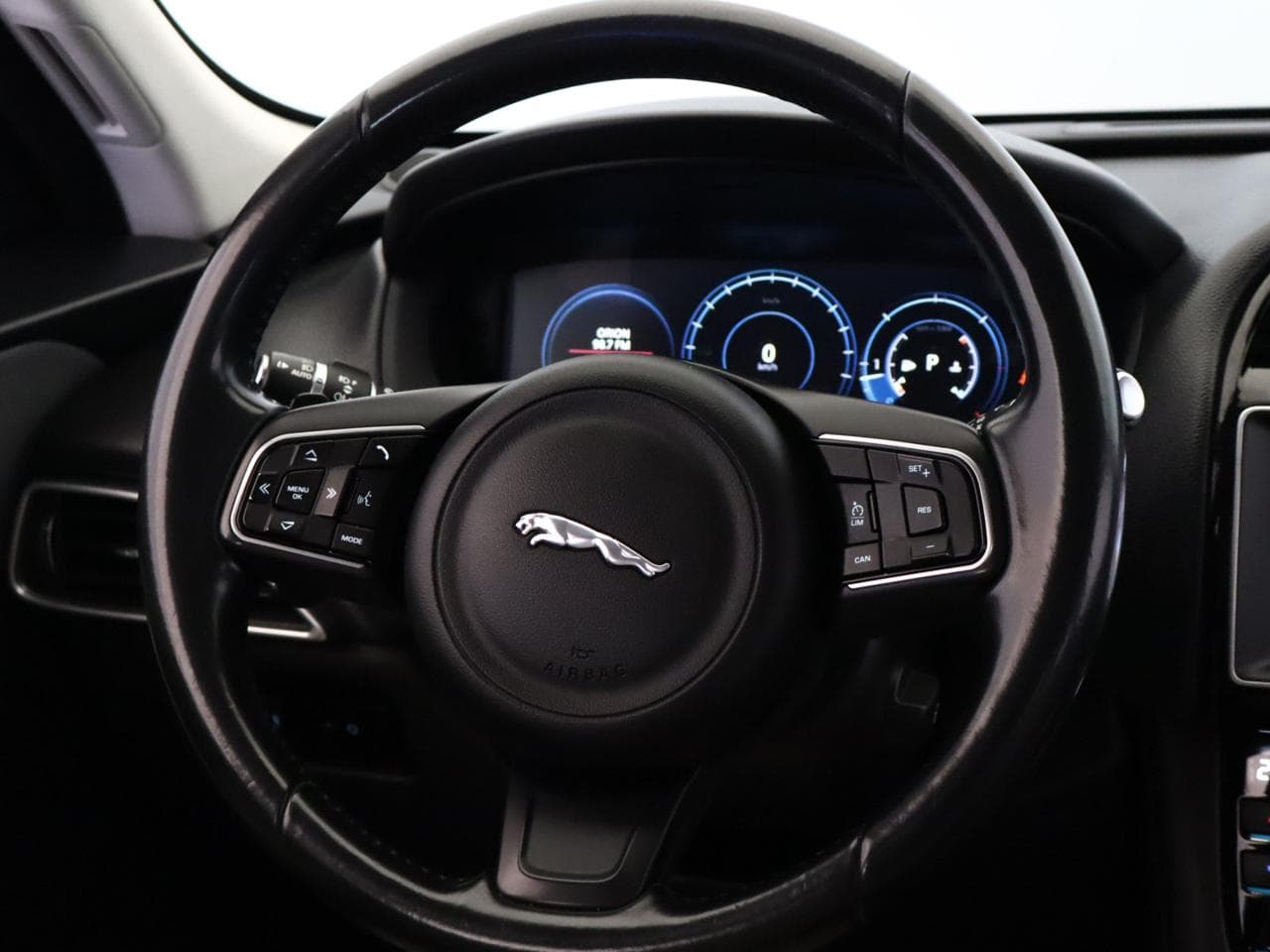 2016 Jaguar F-PACE - 20