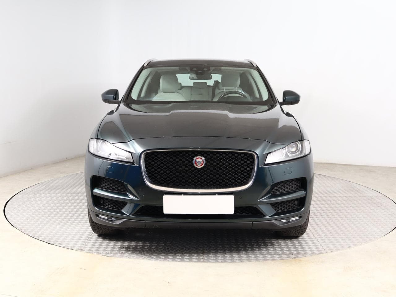 2016 Jaguar F-PACE - 2