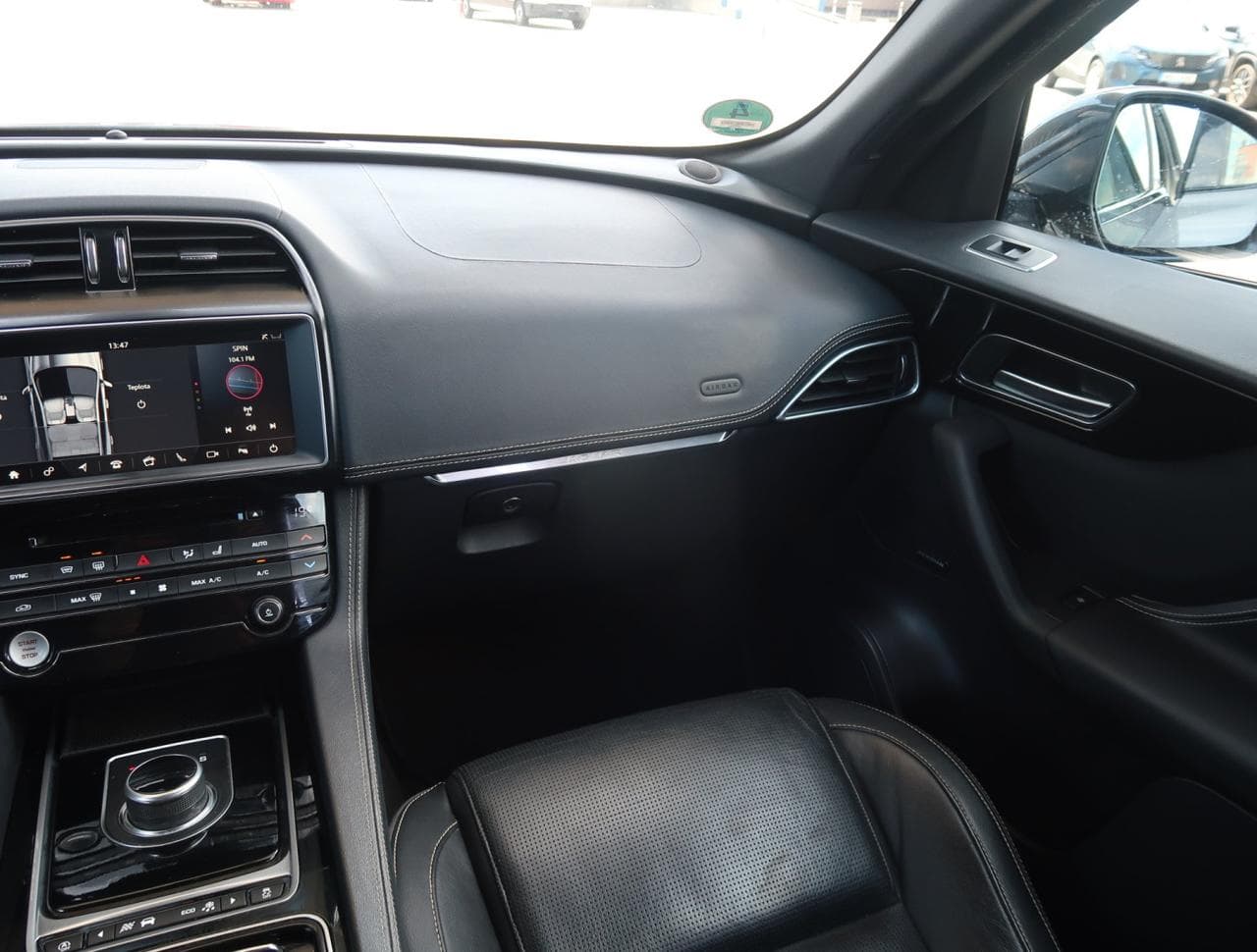 2018 Jaguar F-PACE - 11