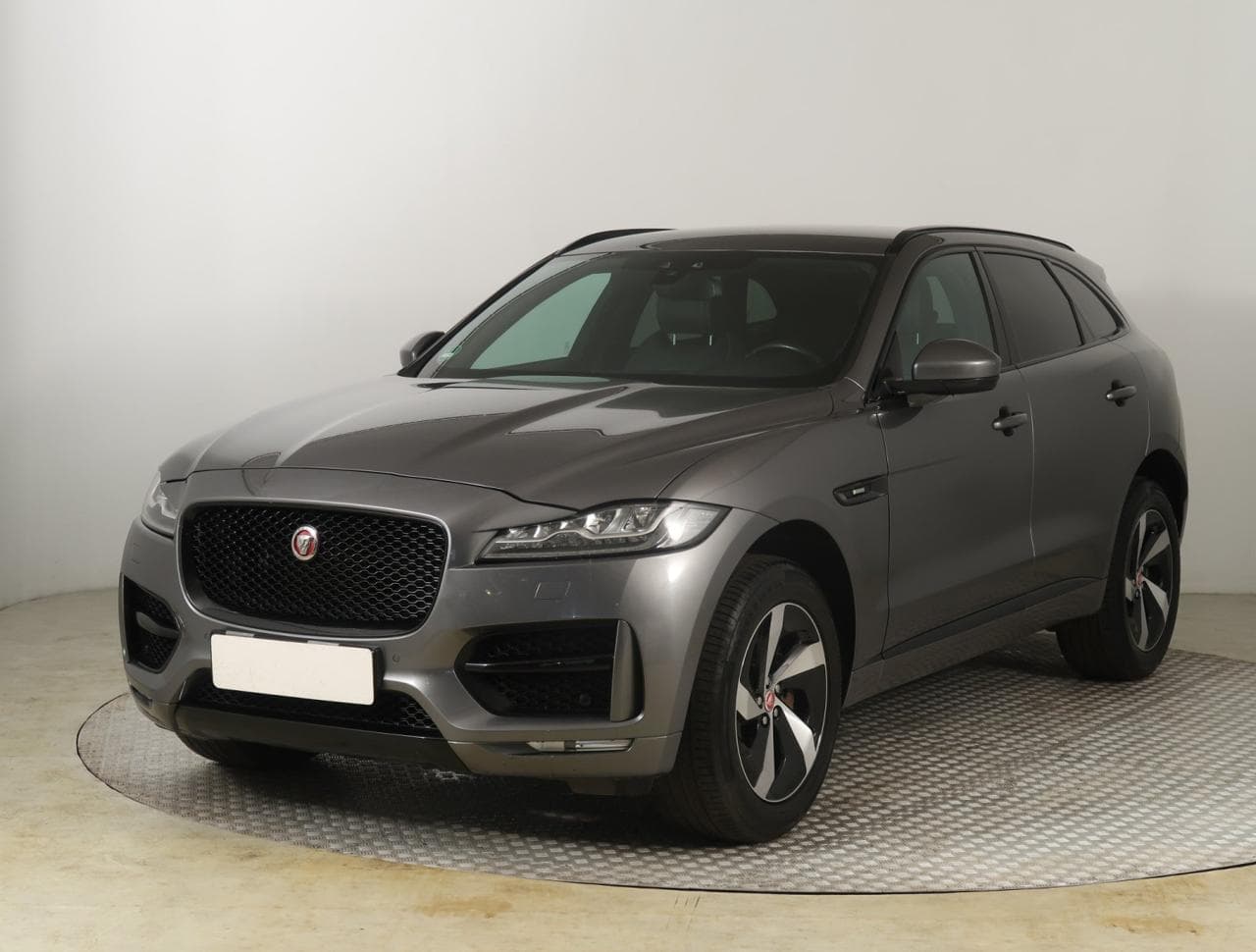2018 Jaguar F-PACE - 3