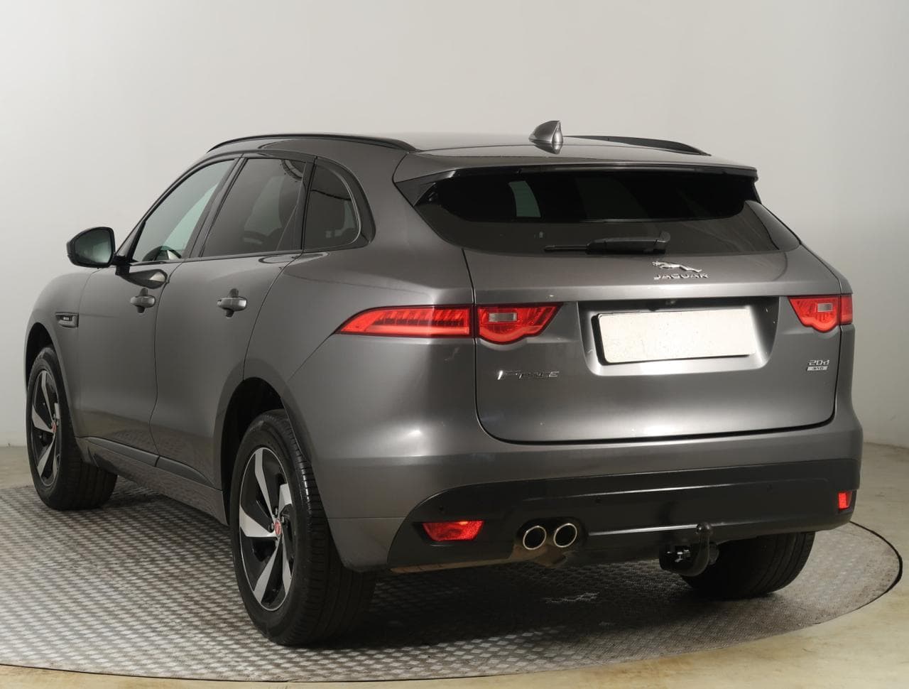 2018 Jaguar F-PACE - 5