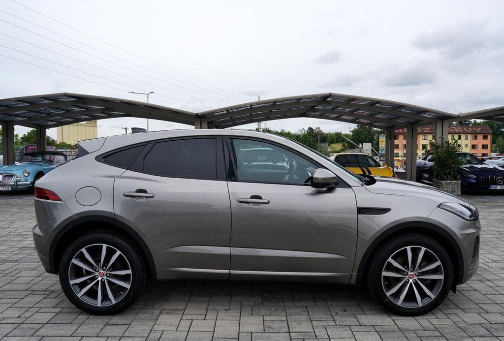 2021 Jaguar F-PACE - 19