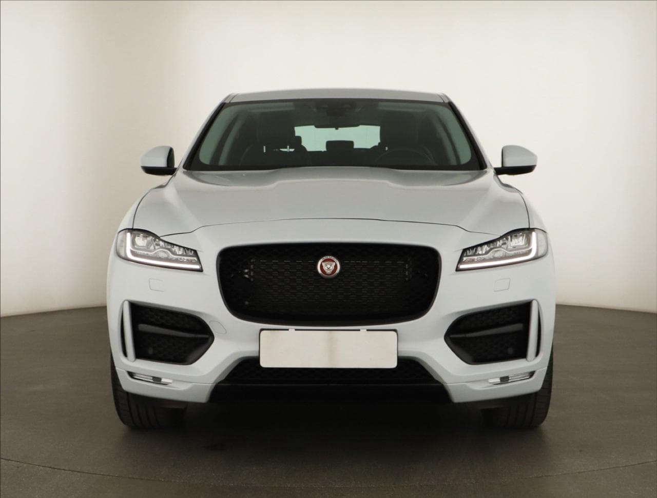 2017 Jaguar F-PACE - 2