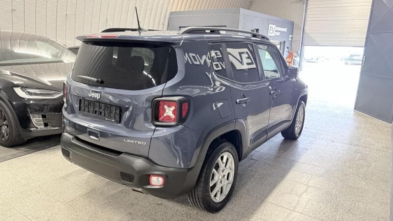 2022 Jeep Renegade - 11