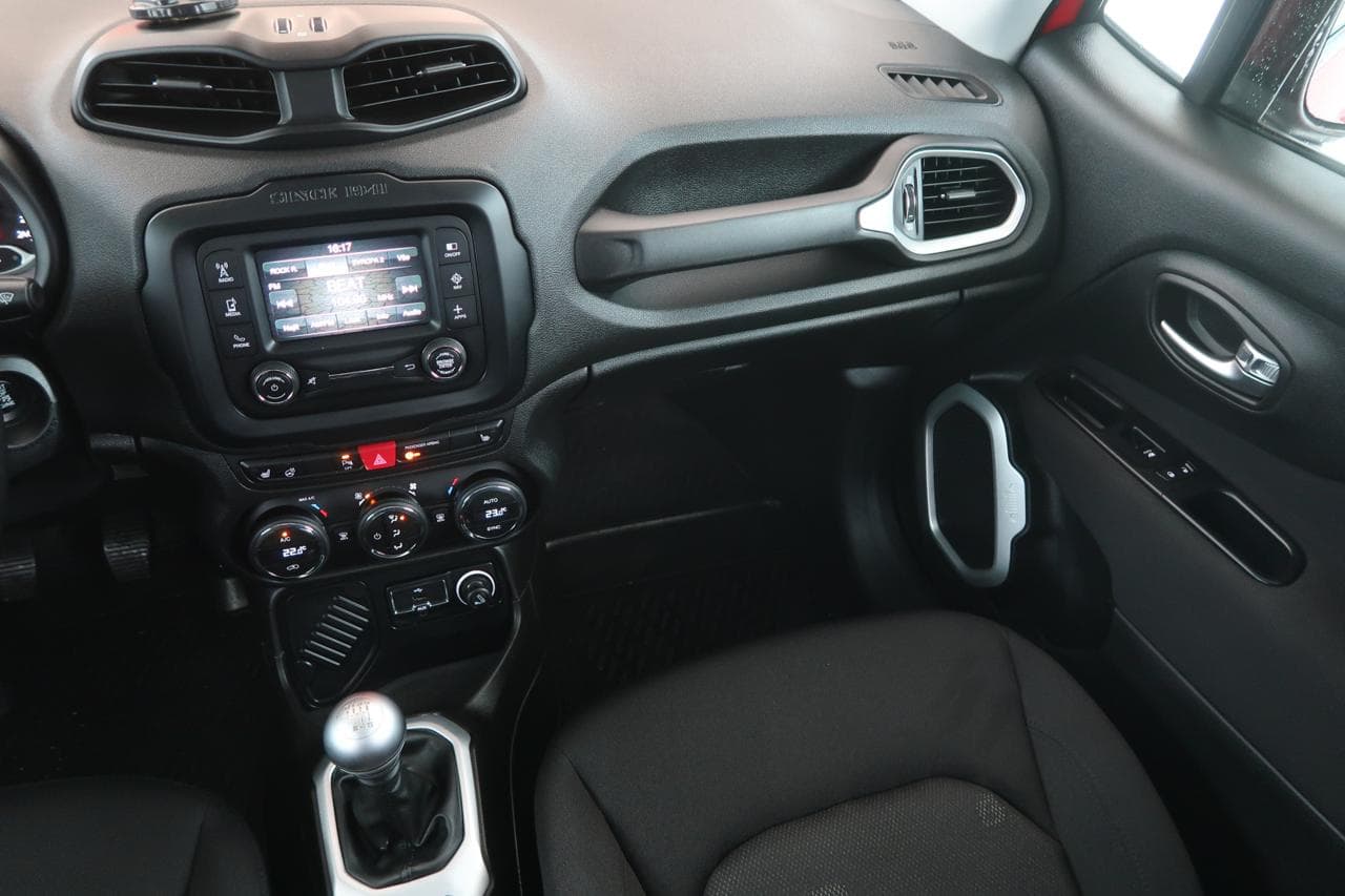 2018 Jeep Renegade - 11