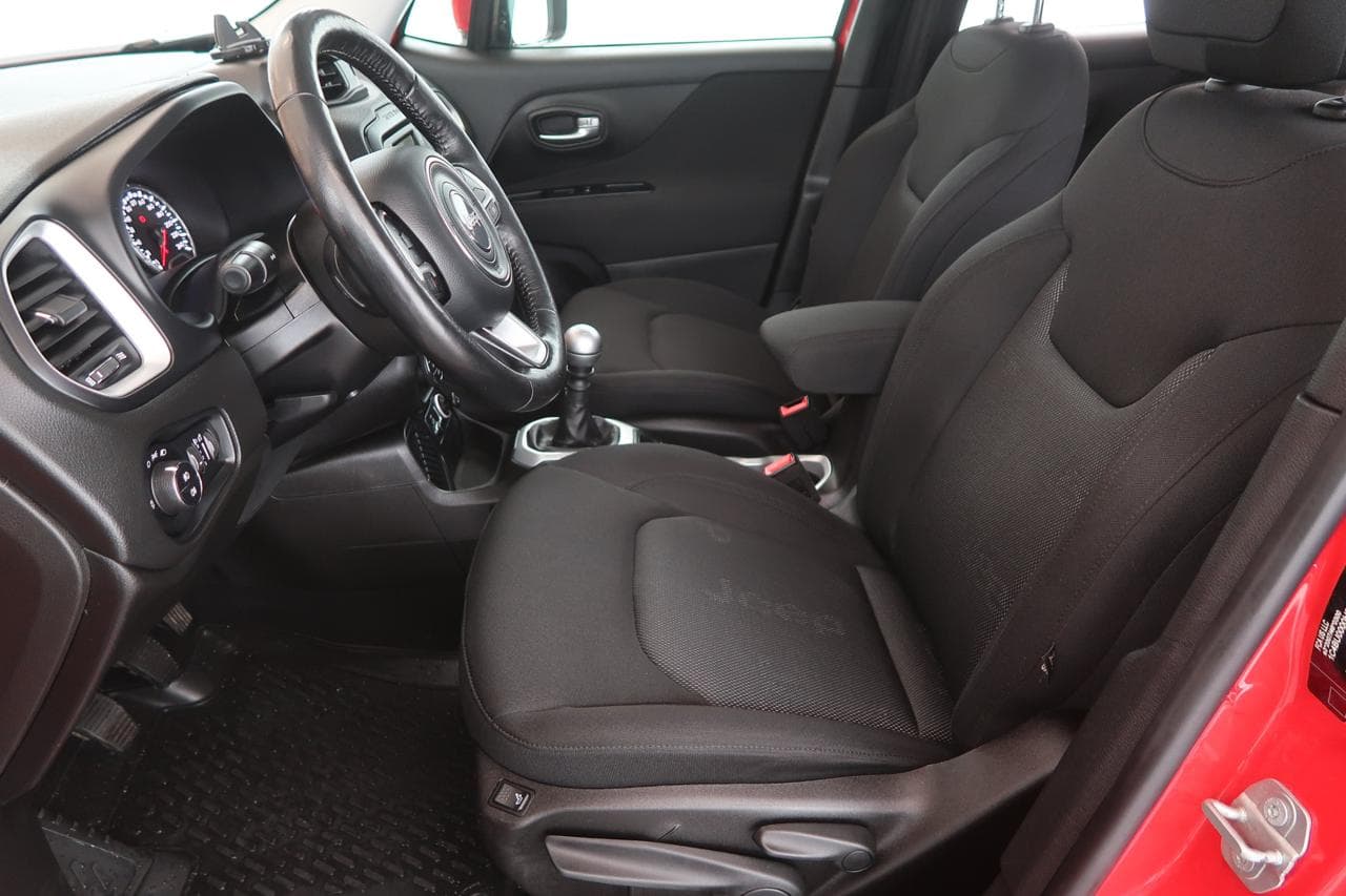 2018 Jeep Renegade - 16