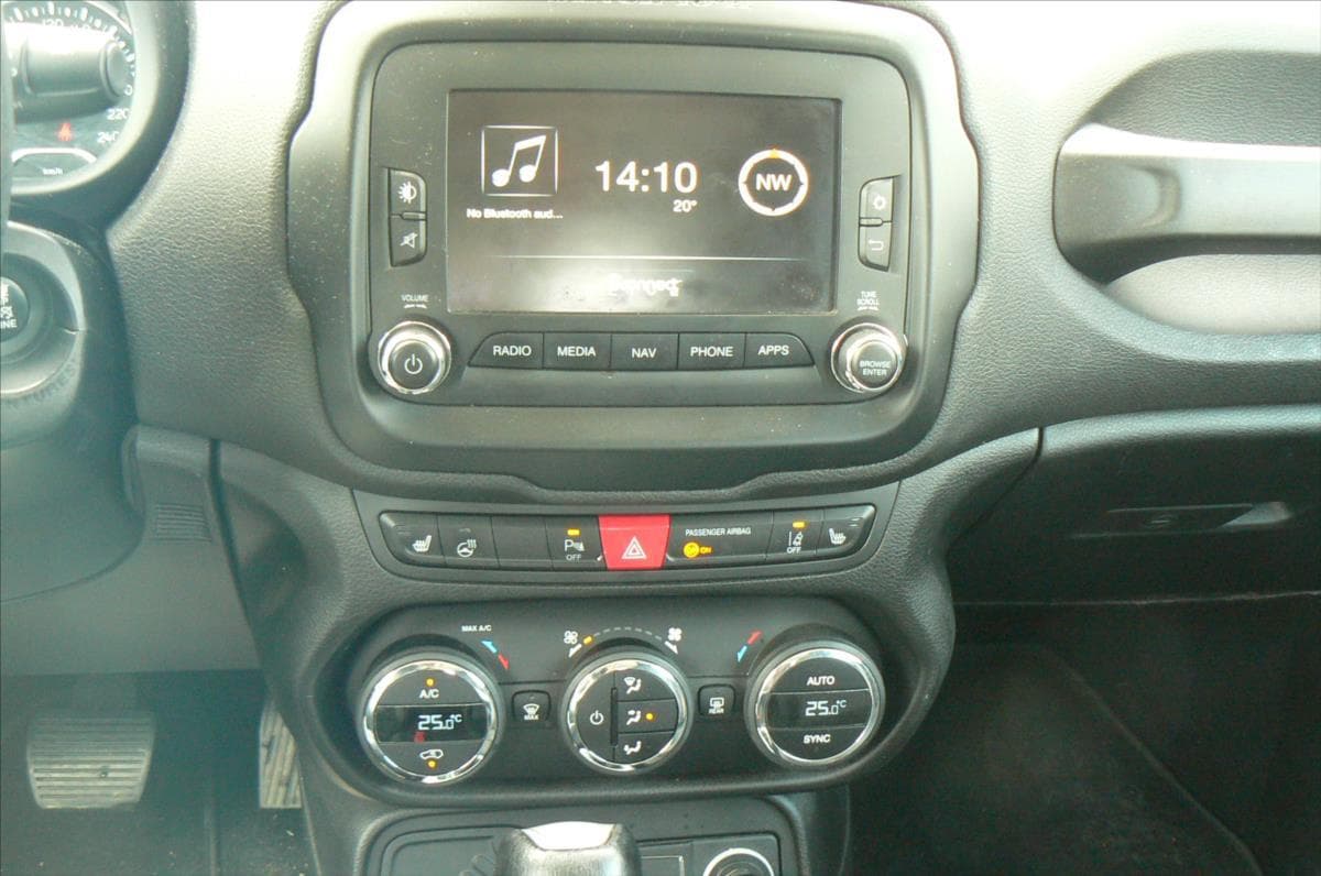 2017 Jeep Renegade - 13