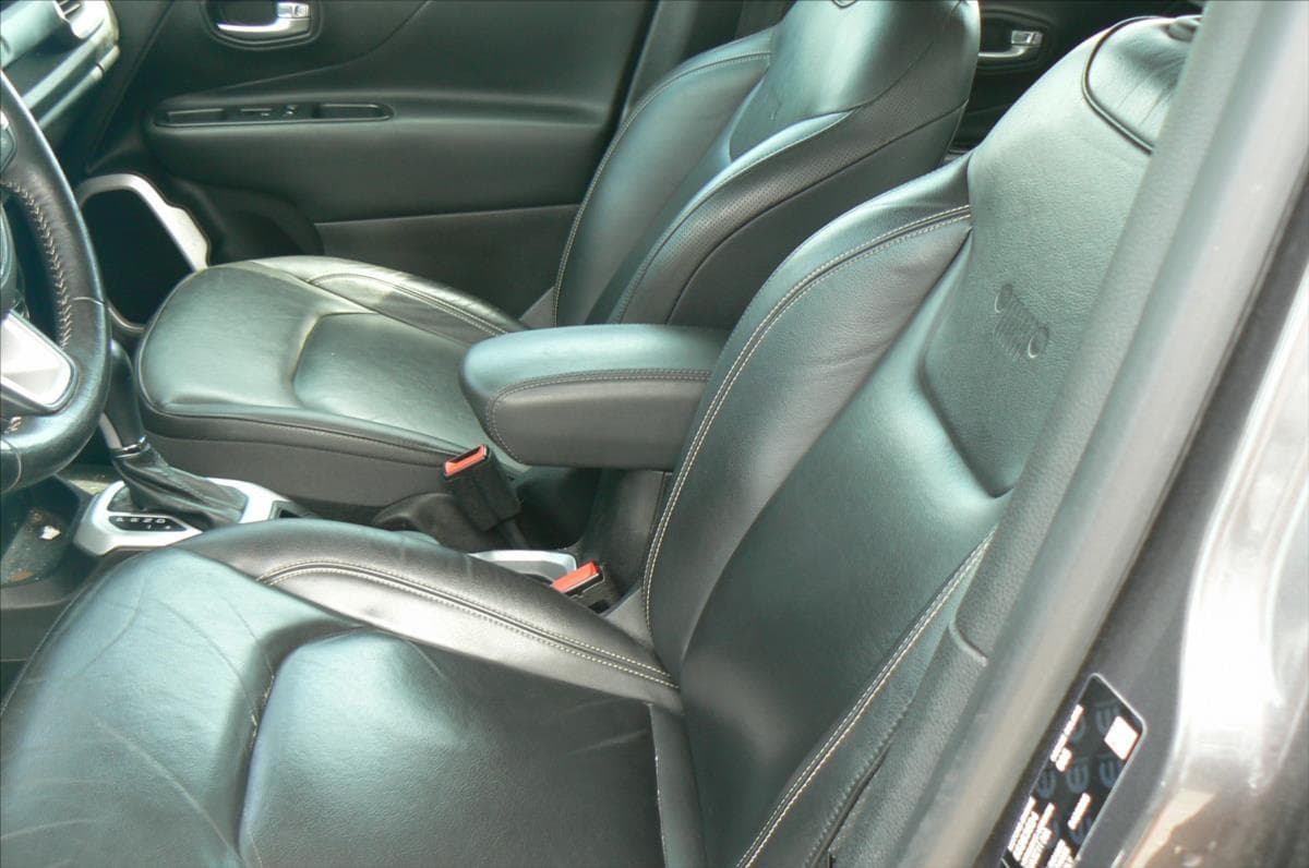 2017 Jeep Renegade - 11