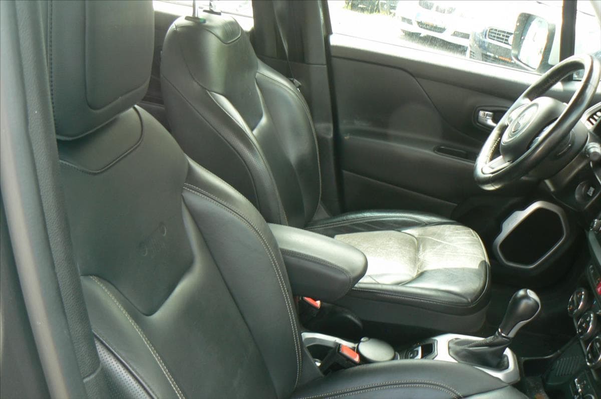 2017 Jeep Renegade - 20