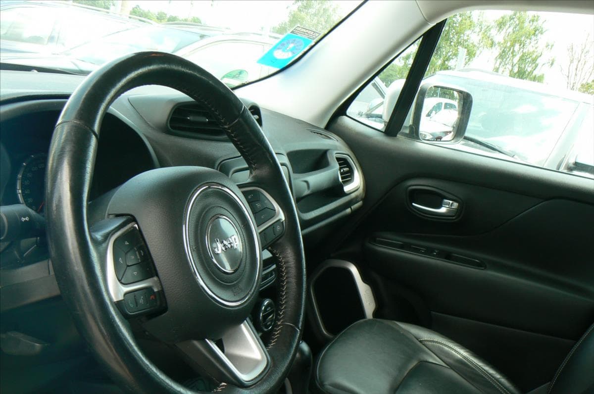 2017 Jeep Renegade - 10