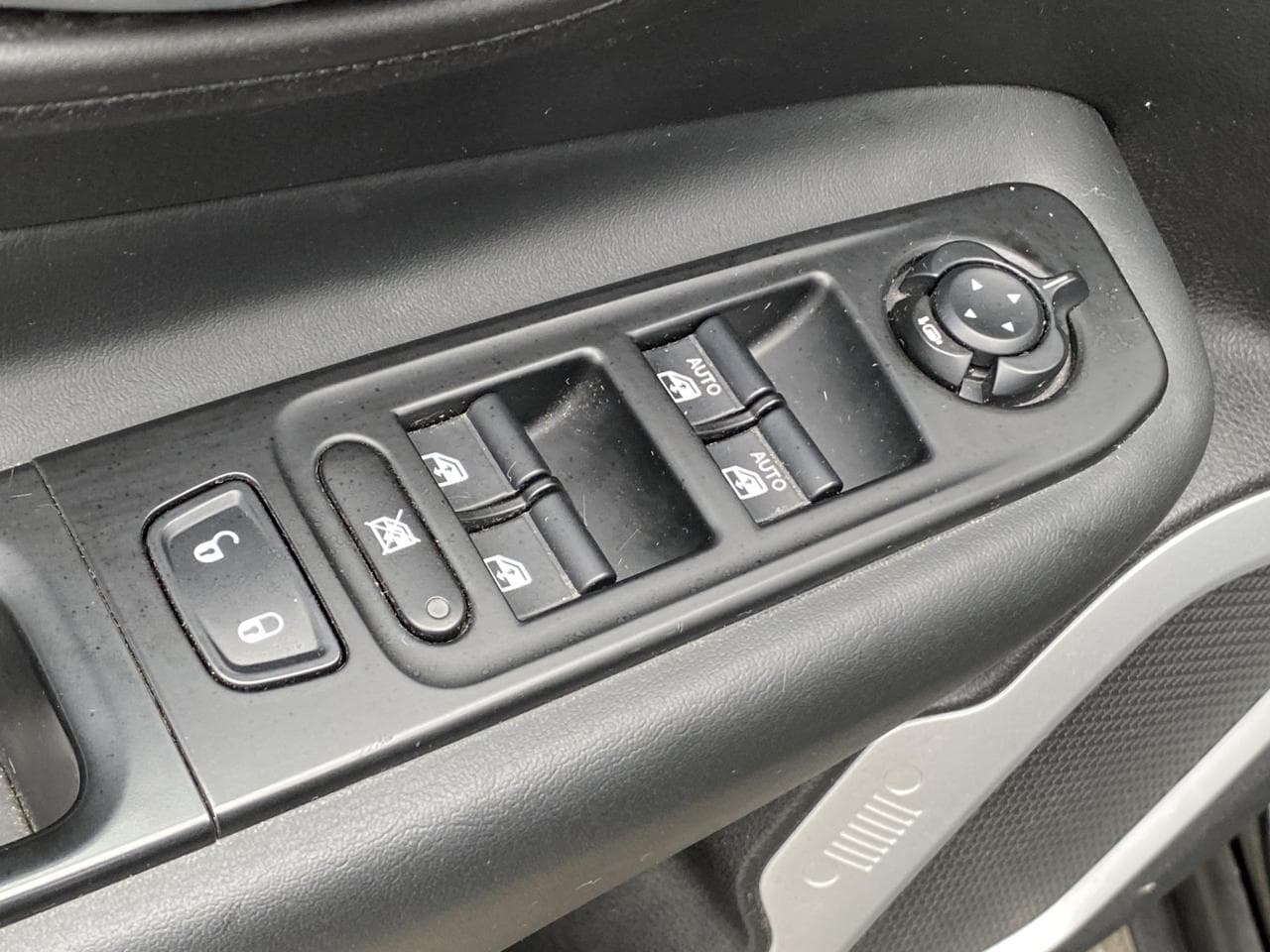 2015 Jeep Renegade - 21