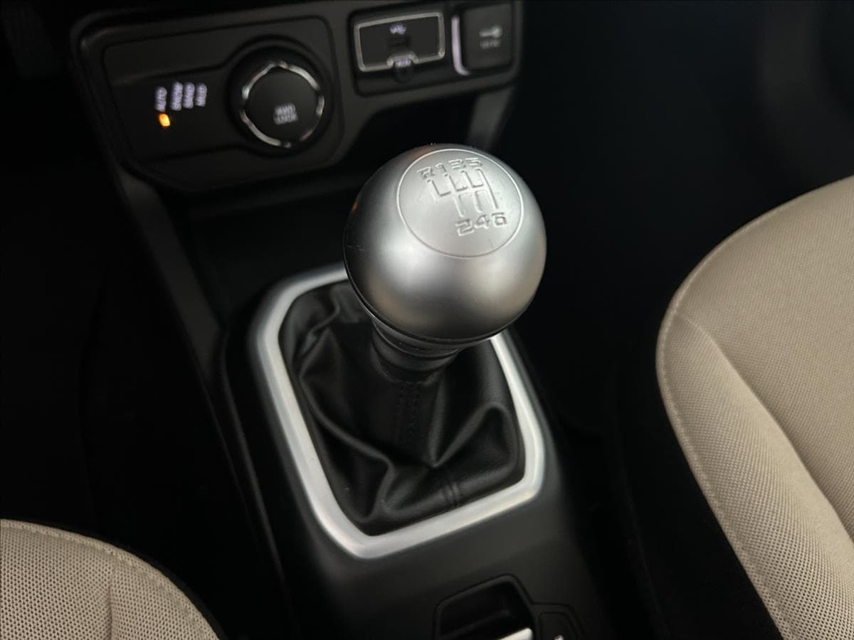 2018 Jeep Renegade - 37