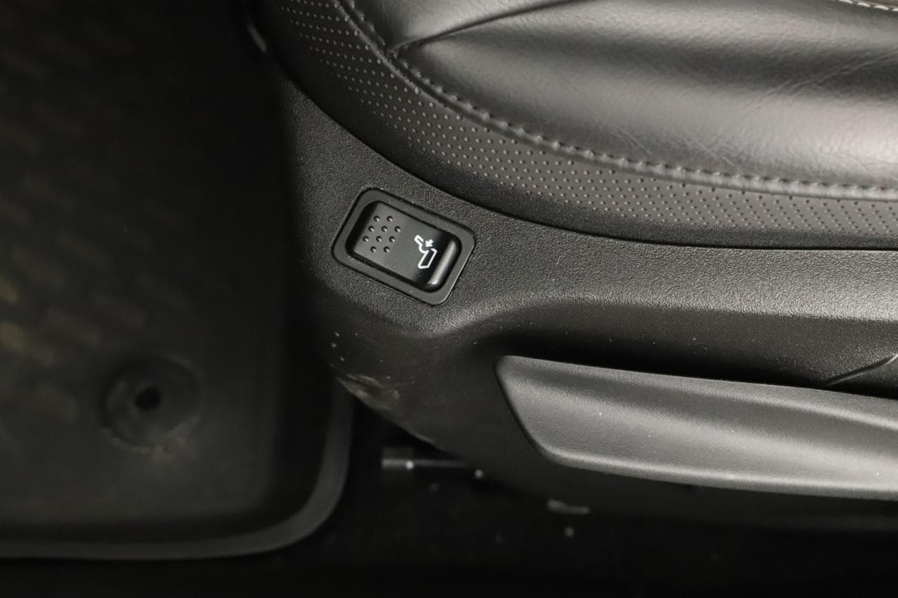 2020 Jeep RENEGADE - 16