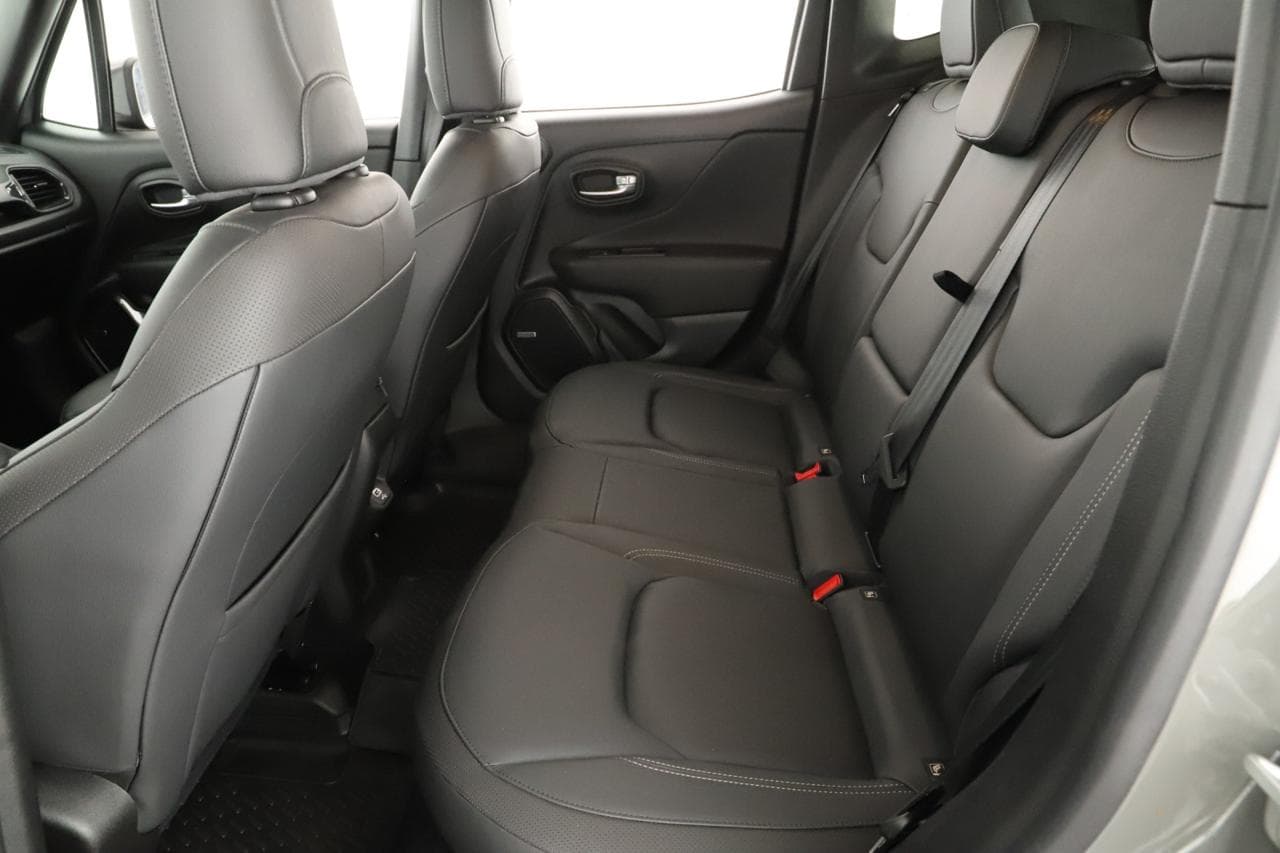 2020 Jeep RENEGADE - 12