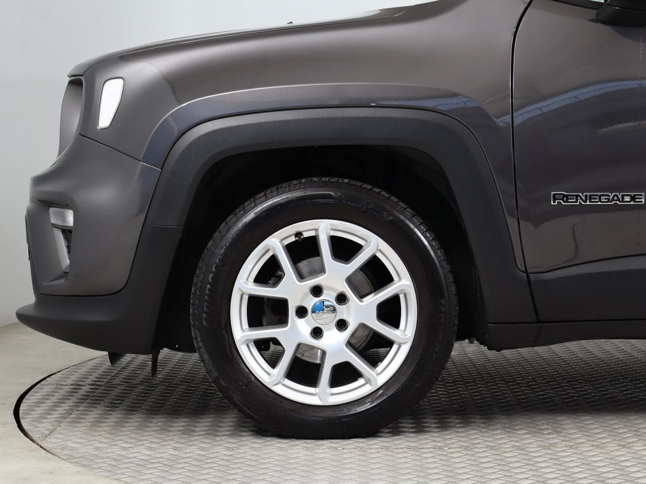2020 Jeep RENEGADE - 18