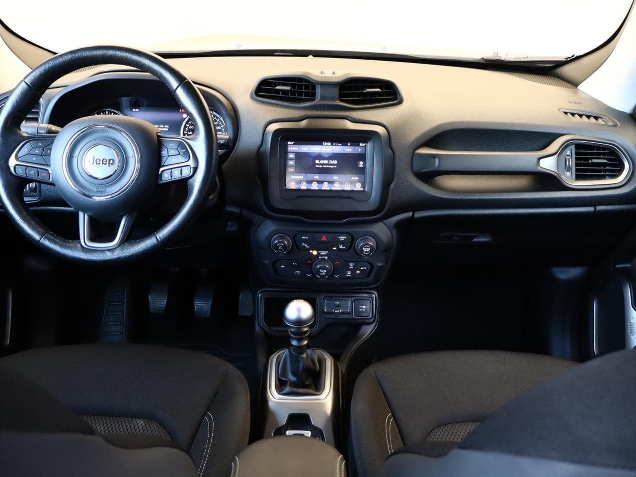 2020 Jeep RENEGADE - 9