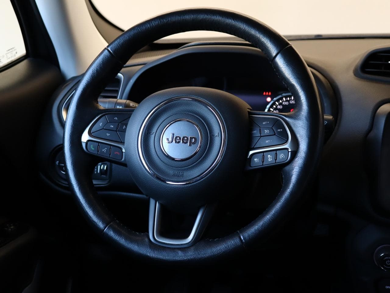 2020 Jeep RENEGADE - 19