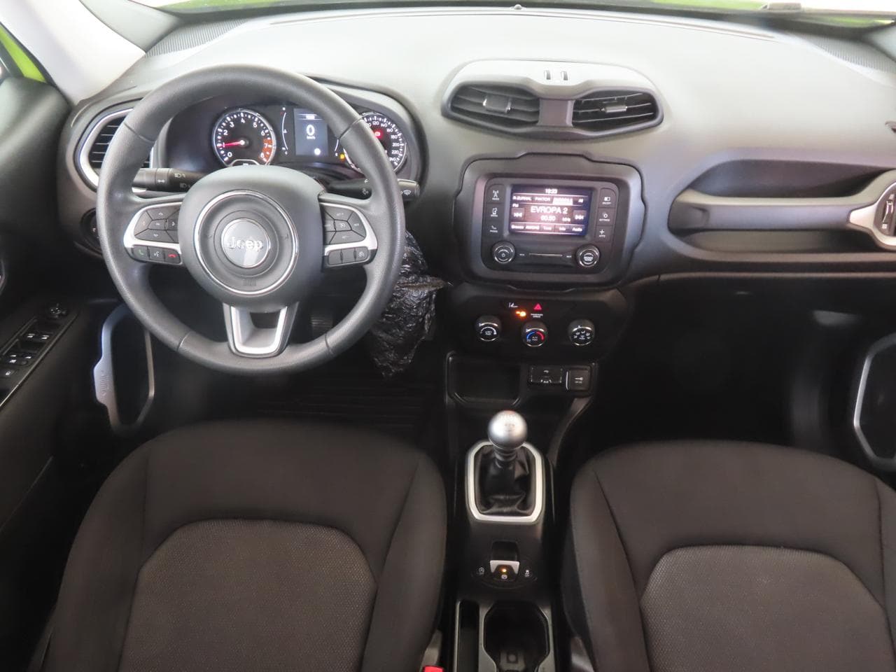 2019 Jeep RENEGADE - 10