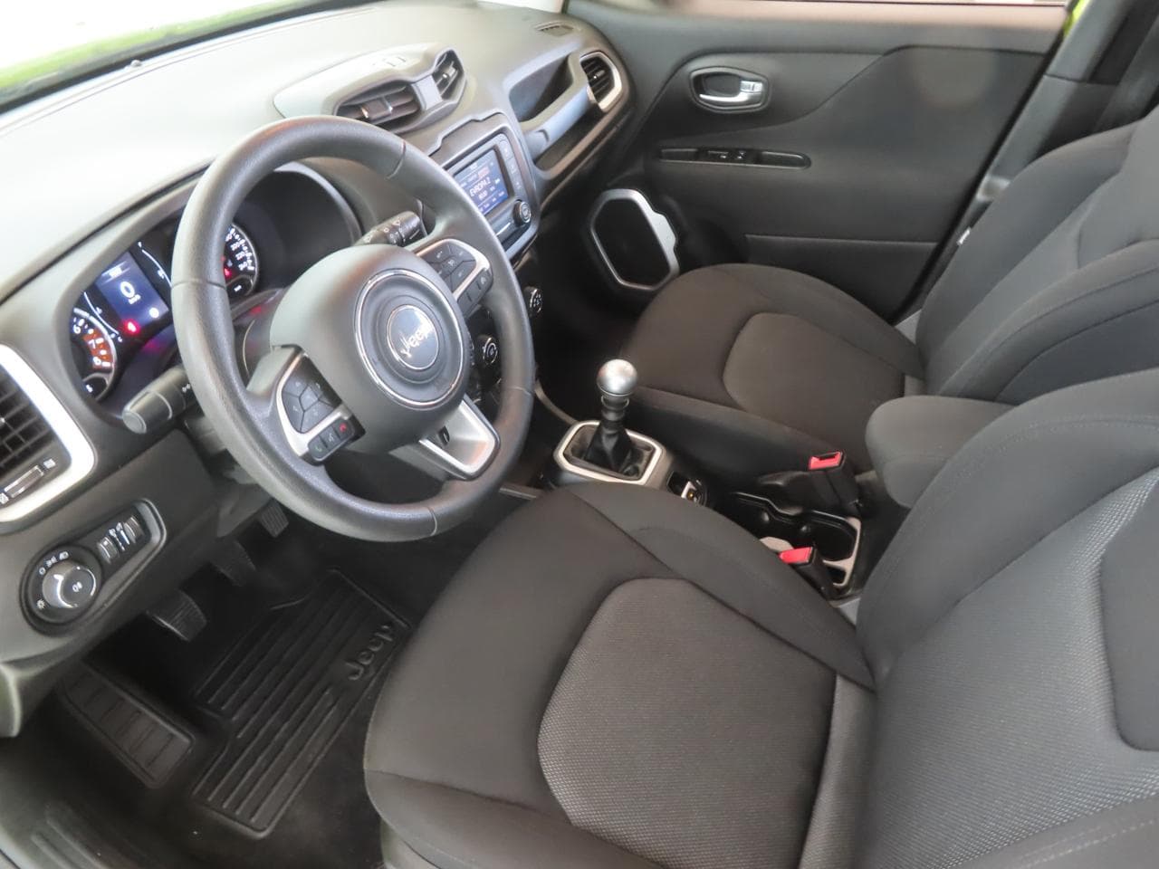 2019 Jeep RENEGADE - 16