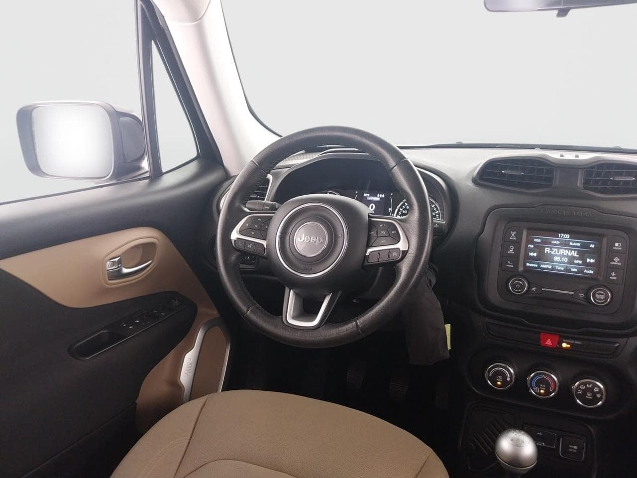 2015 Jeep RENEGADE - 9